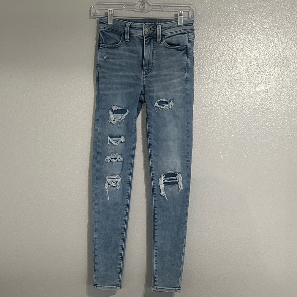 American Eagle Outfitters Light Blue Distressed Skinny Jeans